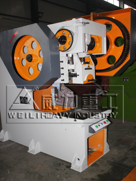 鋼板固定臺(tái)深喉沖床