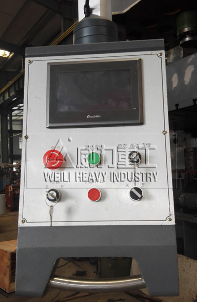 液壓沖床配帶數控面板