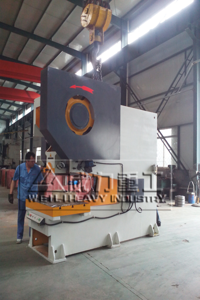 100噸沖床喉深1500mm